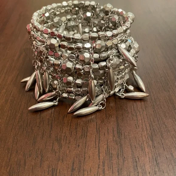 Lovisa - Picture 4 of 5